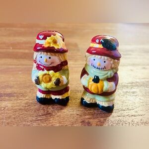 Scarecrow Fall Dolomite Salt & Pepper Shakers Publix LIMITED ED Collection